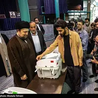 عکس/ مرحله دوم انتخابات مجلس شورای اسلامی در حسینیه جماران