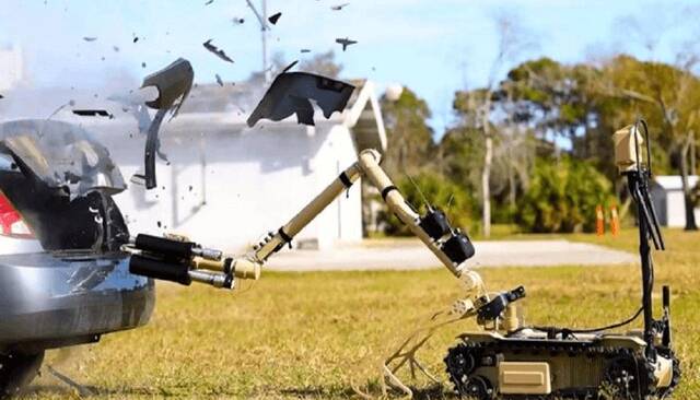 تحویل ربات‌های خنثی‌ کننده بمب به ارتش بریتانیا