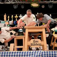 مسابقات قهرمانی"کشتی با انگشت" در شهر "برنبورن" آلمان