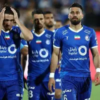 آبی‌پوشان با چنگ و دندان صدر را نگه داشتند؛ استقلال ۱-۰ فولاد خوزستان
