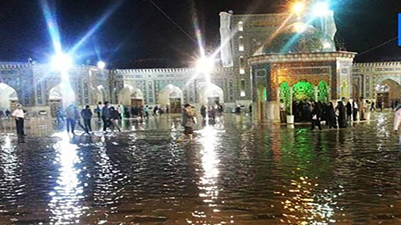 بارش شدید باران در حرم مطهر رضوی