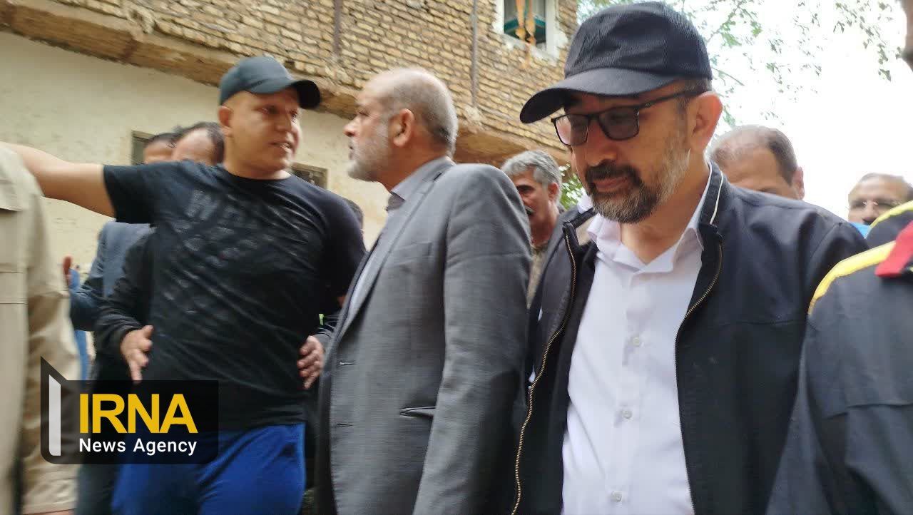 عکس/ بازدید وزیر کشور از منطقه سیل زده سیدیِ مشهد