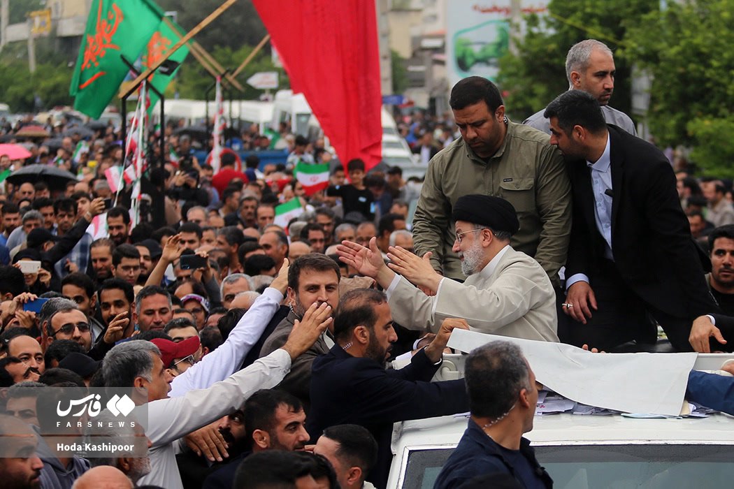 عکس/ استقبال مازندرانی‌ها از رئیس‌جمهور