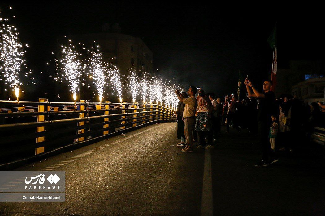 عکس/ نورافشانی جشن امام رضایی‌ها در خیابان کریمخان