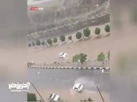 سیل در بلوار شهید ناصری مشهد خودرو را با خود بُرد