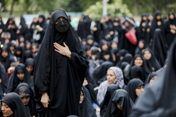 عزاداری مردم کرج در سوگ شهدای خدمت