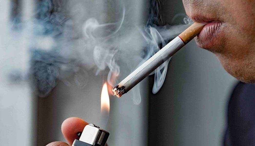 رابطه تکان‌دهنده استفاده از شبکه‌های‌اجتماعی و کشیدن سیگار