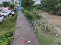 سقوط یک دستگاه خودروی سواری به رودخانه مرغک ضیابر
