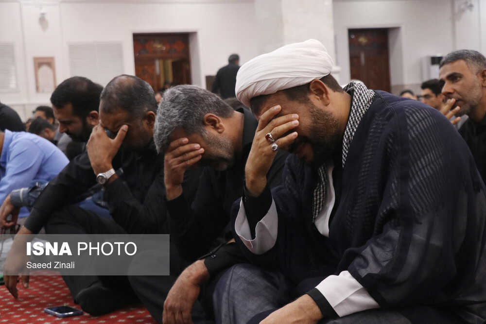 اجتماع مردم بندرعباس در فراق شهدای خدمت