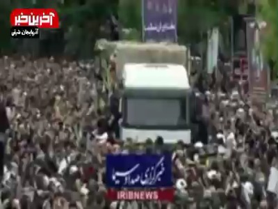 عبور پیکر شهدای خدمت از میان خیل مردم عزادار تبریز