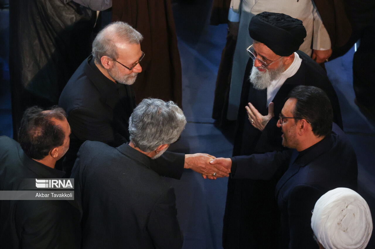 عکس/ حضور «علی لاریجانی» در مراسم افتتاحیه مجلس خبرگان رهبری