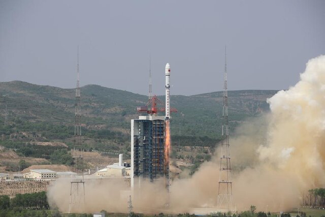 چین 4 ماهواره را به فضا پرتاب کرد