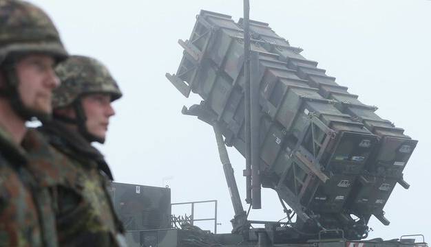زلنسکی: ناتو موشک‌های روسیه را ساقط کند