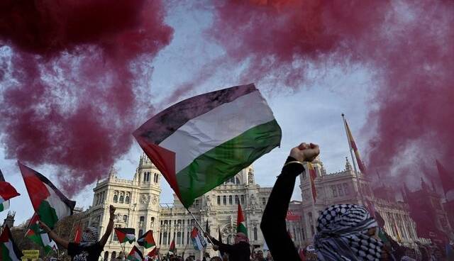 اسپانیا و ایرلند کشور فلسطین را به‌رسمیت می‌شناسند