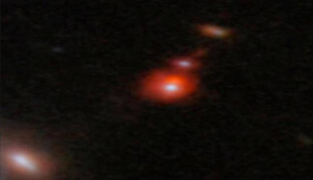 رصد اولین ابرسیاه‌چاله‌های در حال ادغام توسط جیمز وب