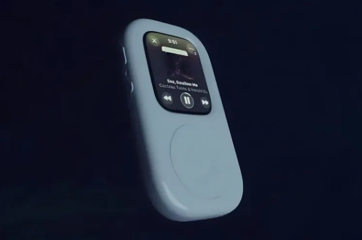 این گجت عجیب اپل واچ را به گوشی تبدیل می‌کند