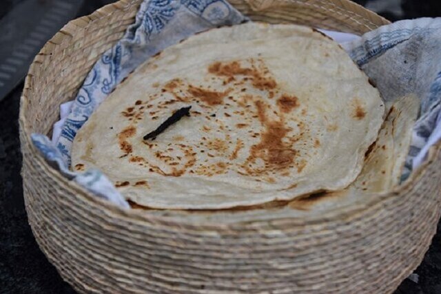 یوخا؛ نان سنتی سرزمین هزار رنگ