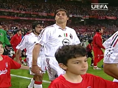 19 سال قبل در چنین روزی؛ لیورپول با کامبک و پیروزی 4-3 مقابل میلان، فاتح لیگ قهرمانان اروپا شد