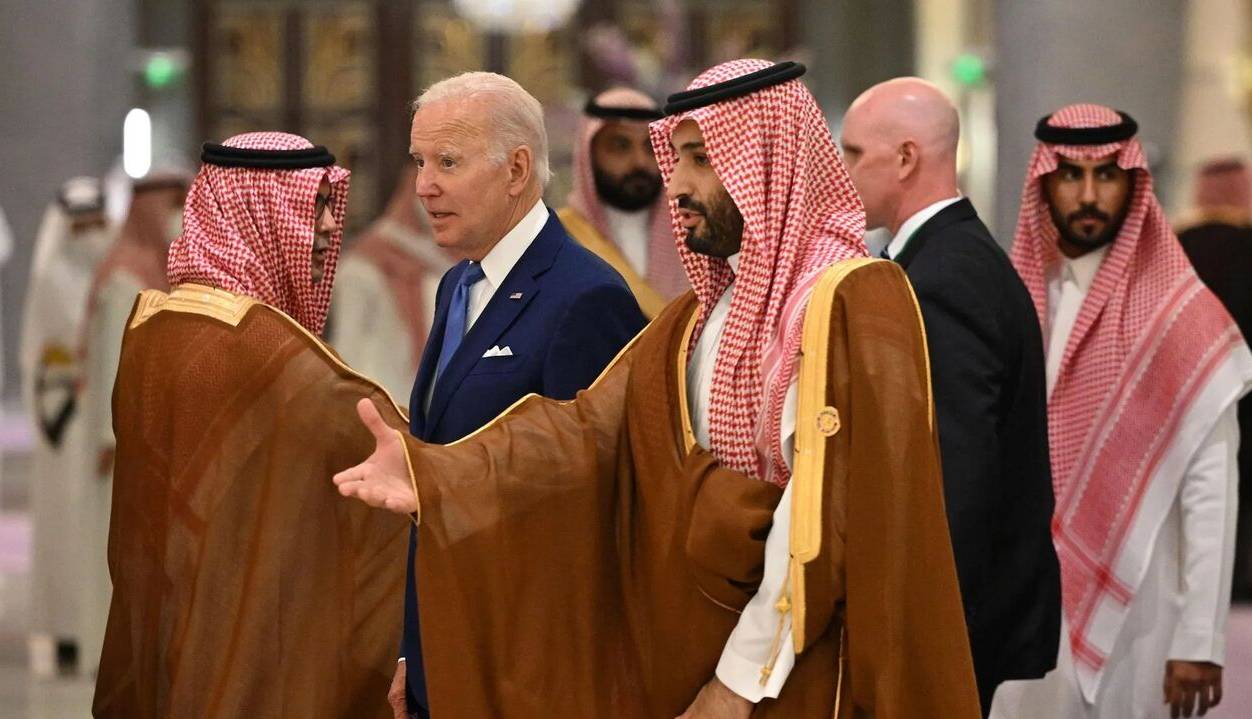 فایننشال‌تایمز: آمریکا فروش تسلیحات تهاجمی به عربستان را از سر می‌گیرد