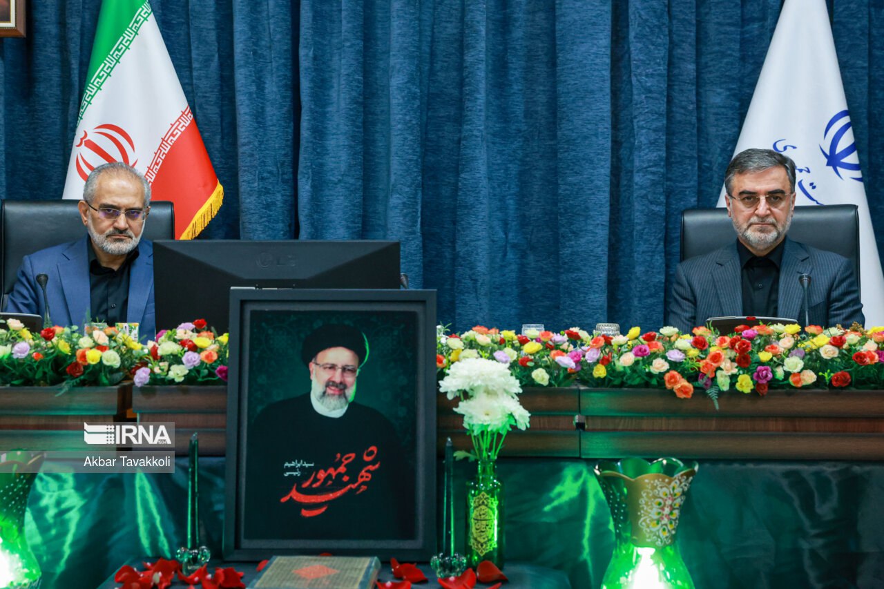 عکس/ تکریم و معارفه معاون پارلمانی رئیس جمهور