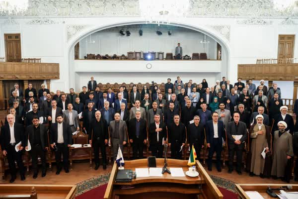 جلسه منتخبان مجلس در فراکسیون انقلاب؛ از قالیباف تا رسایی و ثابتی
