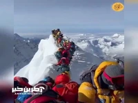 صف طولانی کوهنوردان روی قله اورست