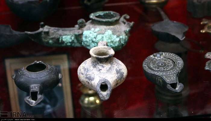 کشف اشیای عتیقه 500 ساله در گلوگاه