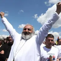  انتقاد نمایندگان پارلمان ارمنستان از روسیه و کشیش معترض 