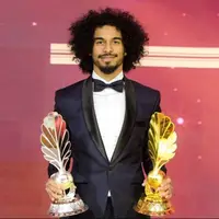 اکرم عفیف جایزه سوپر ستاره گرفت