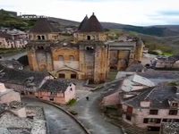 بخش زیبای آویرون در فرانسه