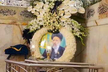 تصاویری از چهره غمگین لاریجانی، شمخانی و دولتمردان در مراسم بزرگداشت رئیسی