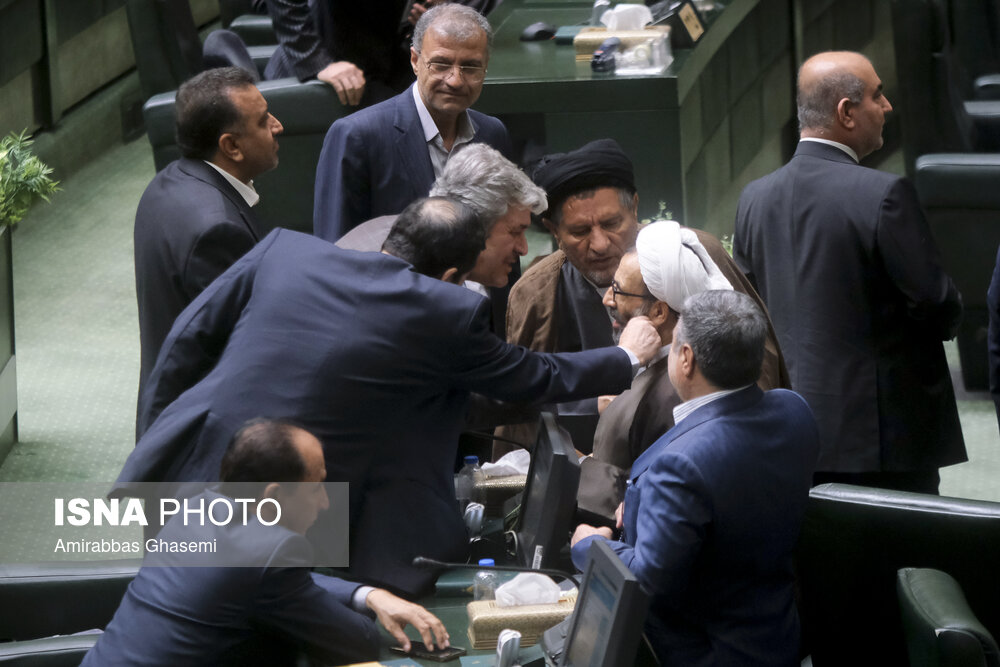 عکس/ در حاشیه بحث تاجگردون با علیرضا سلیمی بر سر اعتبارنامه