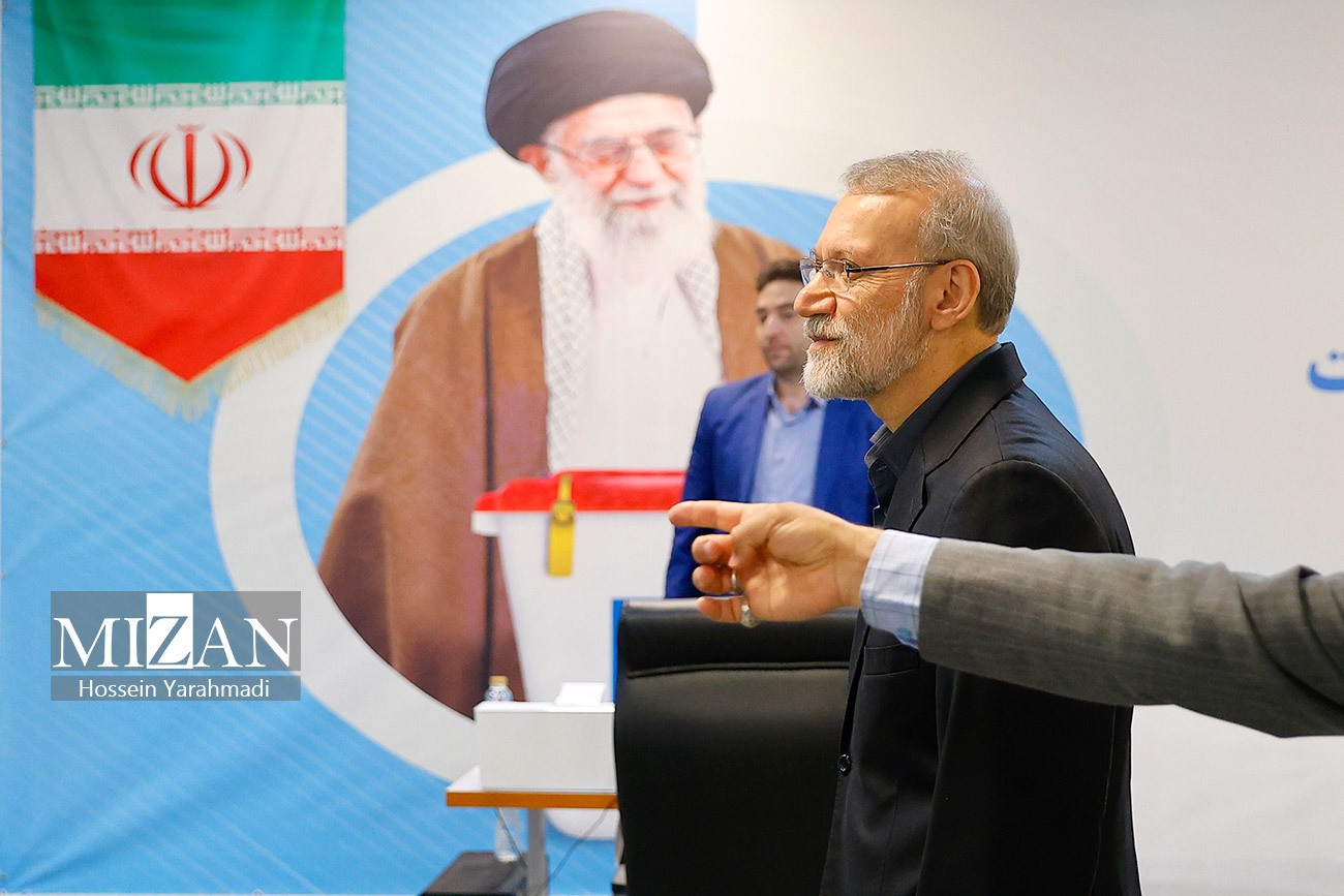 توئیت لاریجانی پس از ثبت نام در انتخابات با هشتگ «ارتفاع بگیریم»