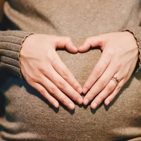 ممنوعیت کاشت ناخن در دوران بارداری