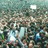 عکس/ تصاویر کمتر دیده شده از مراسم رحلت امام خمینی (ره) در دهه ۸۰
