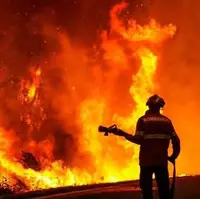 آتش‌سوزی در شهرک صنعتی بهاران شهرستان بهار