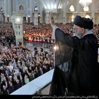 عکس/ سخنرانی رهبر انقلاب در مراسم ارتحال امام خمینی (رحمه‌الله)