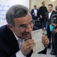 فعال اصولگرا: احمدی نژاد در شان مردم ایران نیست