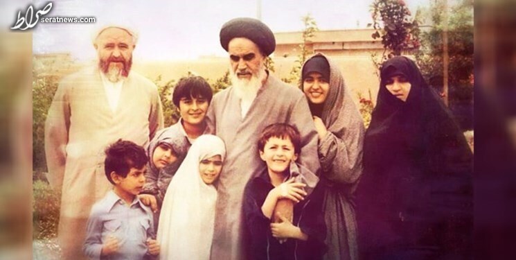 عکس/ امام خمینی (ره) در کنار خانواده