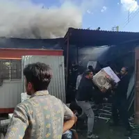 آتش‌سوزی در یک انبار لوازم خانگی در اصفهان