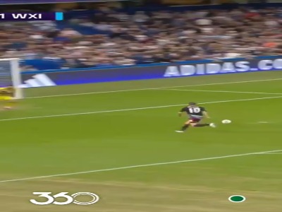 گل دل‌پیرو با پاس یوسین بولت در بازی دوستانه منتخب جهان و منتخب انگلیس