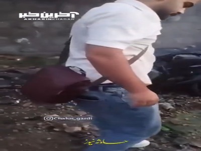 فیلمی از له شدن یک خودرو بر اثر سقوط سنگ از کوه
