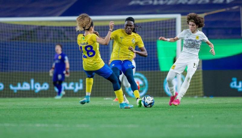الزام امضای قرارداد حرفه‌ای با بازیکنان زن عربستانی