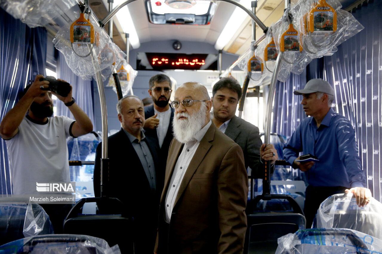 تحویل۱۰۰ دستگاه اتوبوس به ناوگان حمل‌ونقل عمومی