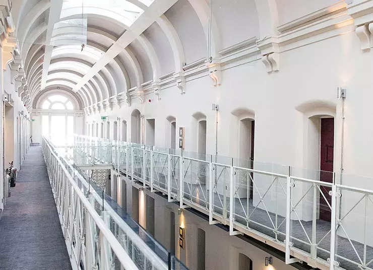 قدرت معماری در یکی از زندان های خارجی!