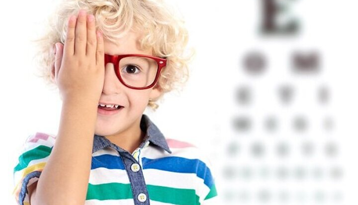 بهترین سن برای درمان تنبلی چشم چند سالگی است؟
