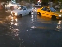 بارش شدید باران و آبگرفتگی معابر ساوه