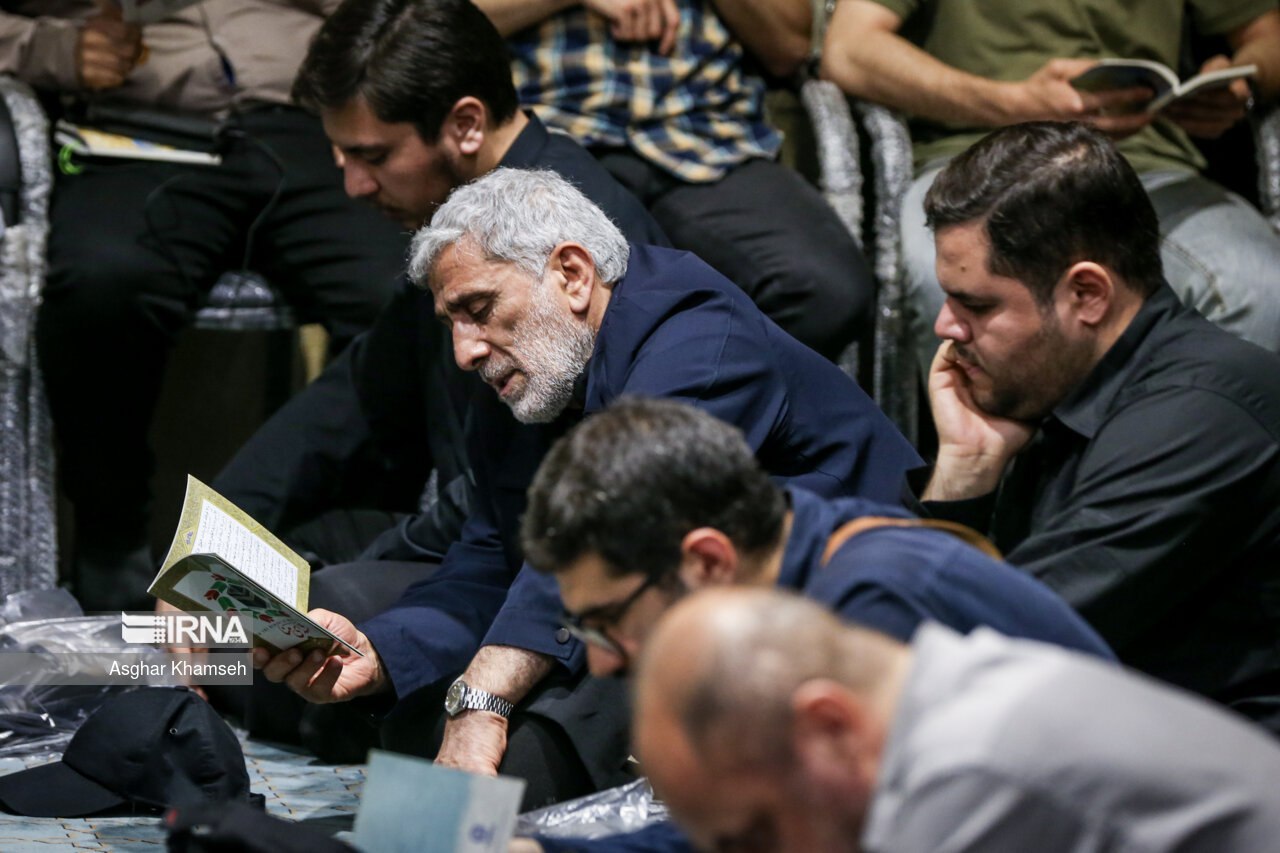 عکس/ حضور سردار قاآنی، در مراسم دعای عرفه دانشگاه تهران