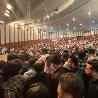 عکس/ موج حضور دانشجویان دانشگاه تهران در سالن سخنرانی پزشکیان 