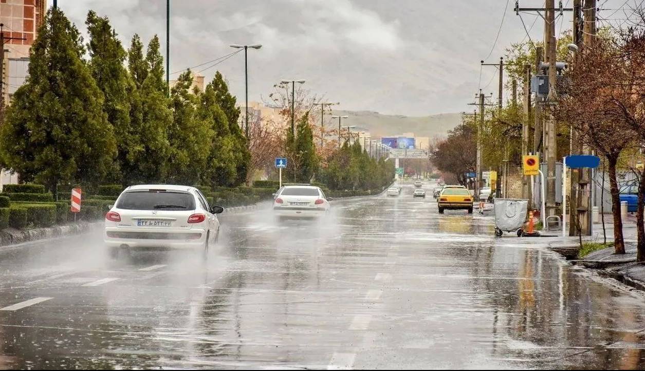 تداوم بارش‌های رگباری در استان سمنان